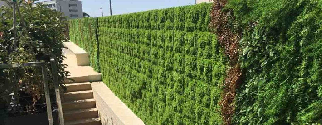 Transforma tus áreas exteriores con nuestros jardines verticales artificiales